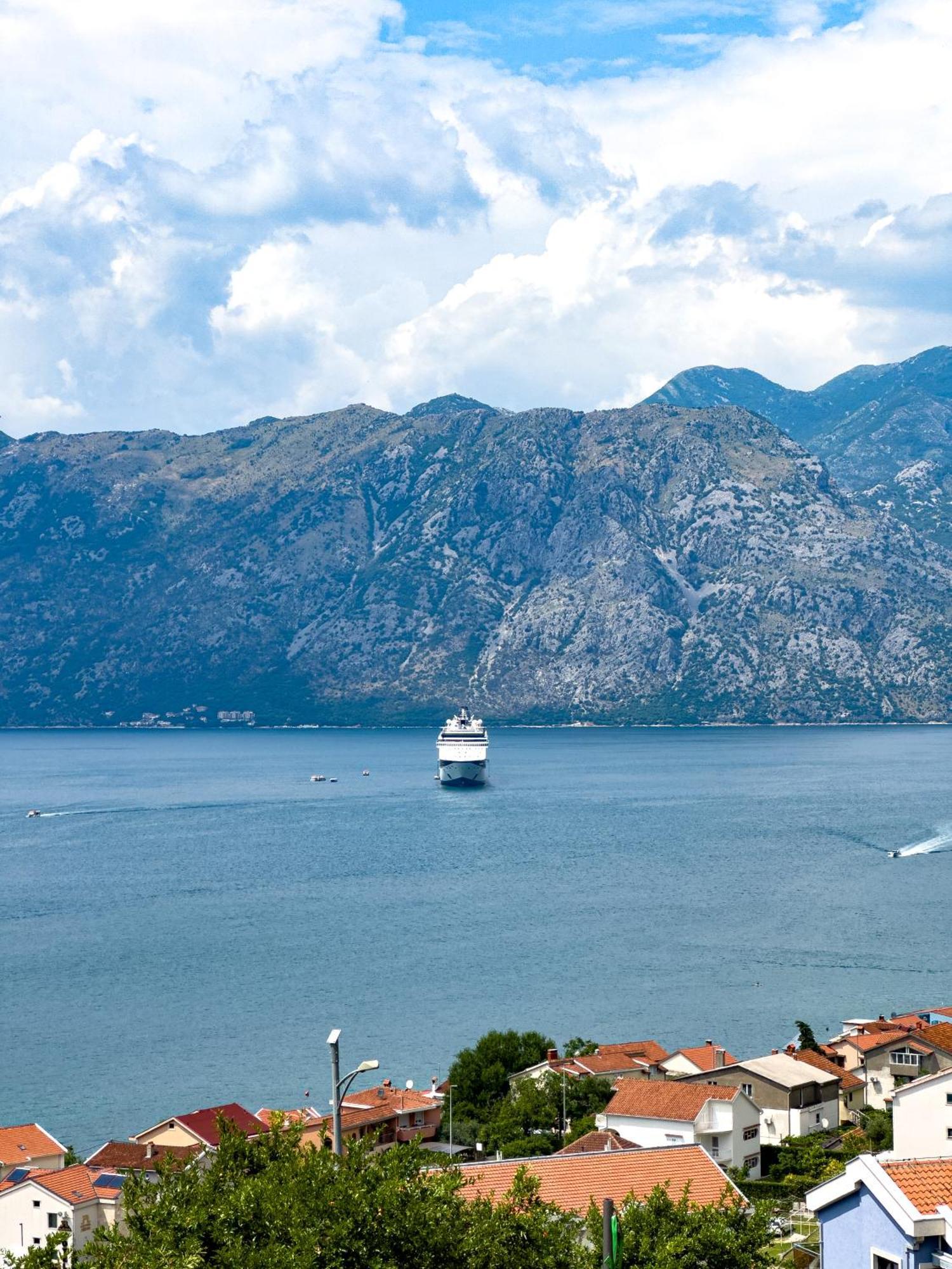 Animil 1 Appartement Kotor Buitenkant foto